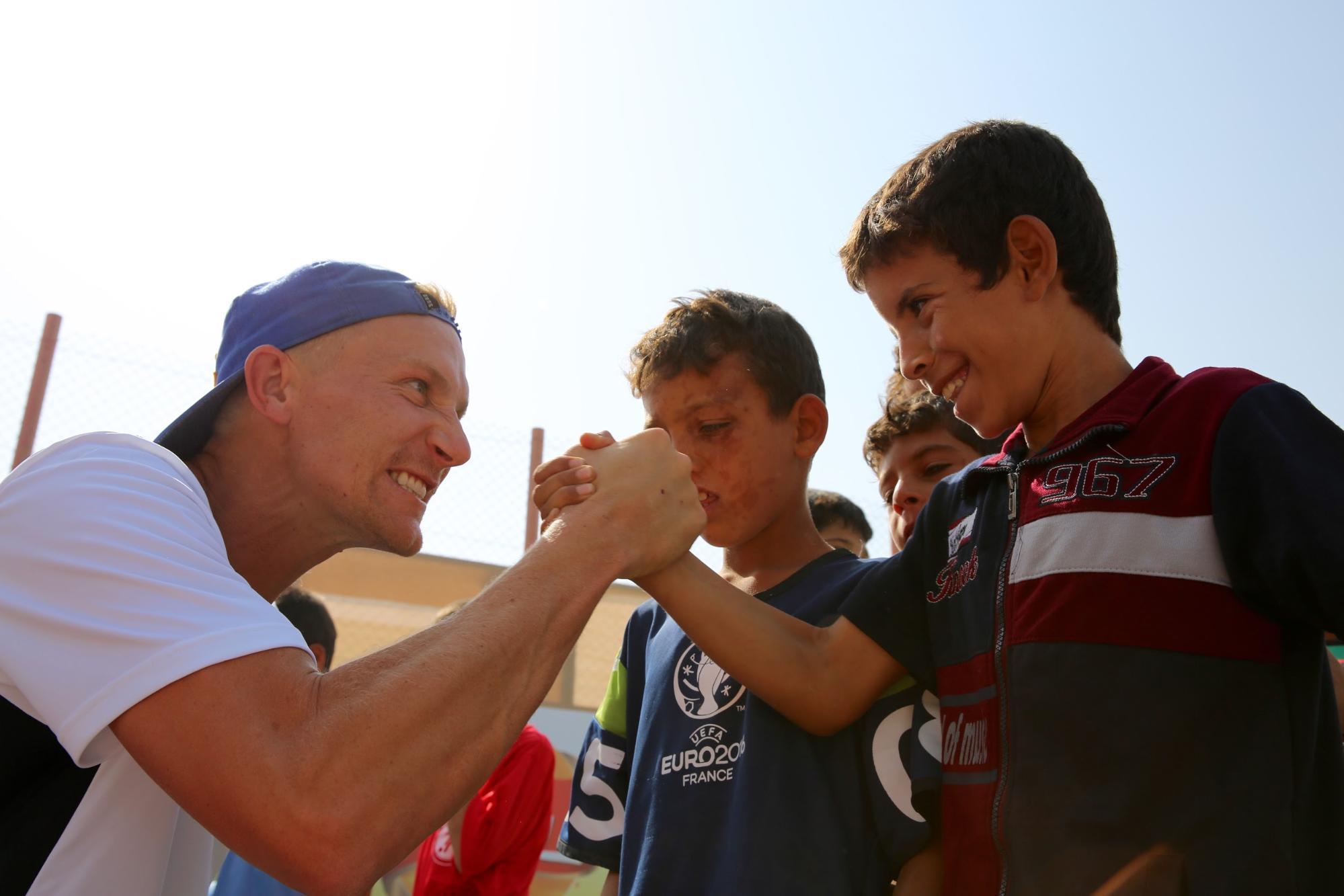 Steven Lenhart Meets Refugees Lenhart Meets Refugees